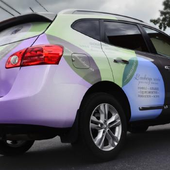 Auberge La Destinée Car partial wrap